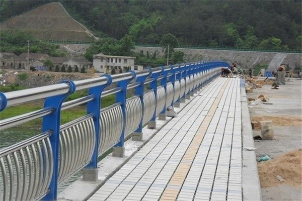汉中不锈钢桥梁灯光护栏